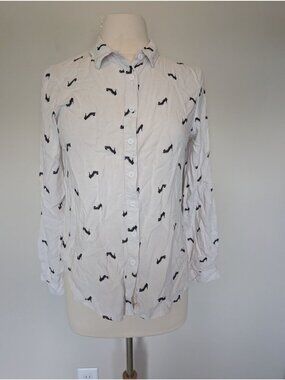 White Long Sleeve Button-Up Shirt Black High Heel Per Se Womens Medium